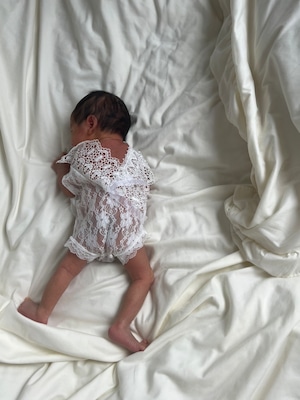 lace pique dress (new born costume )