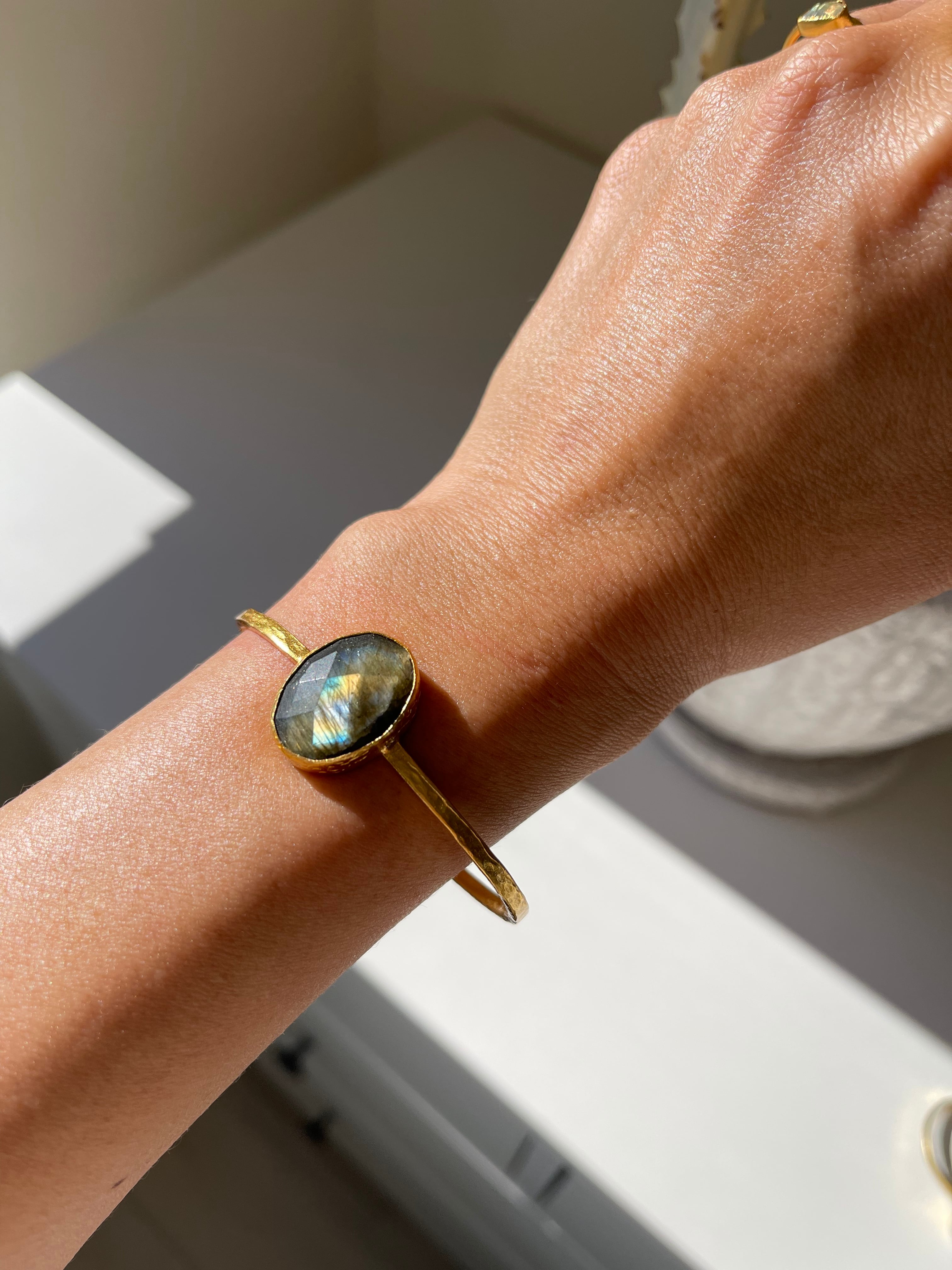 Labradorite bangle/ラブラドライトバングル