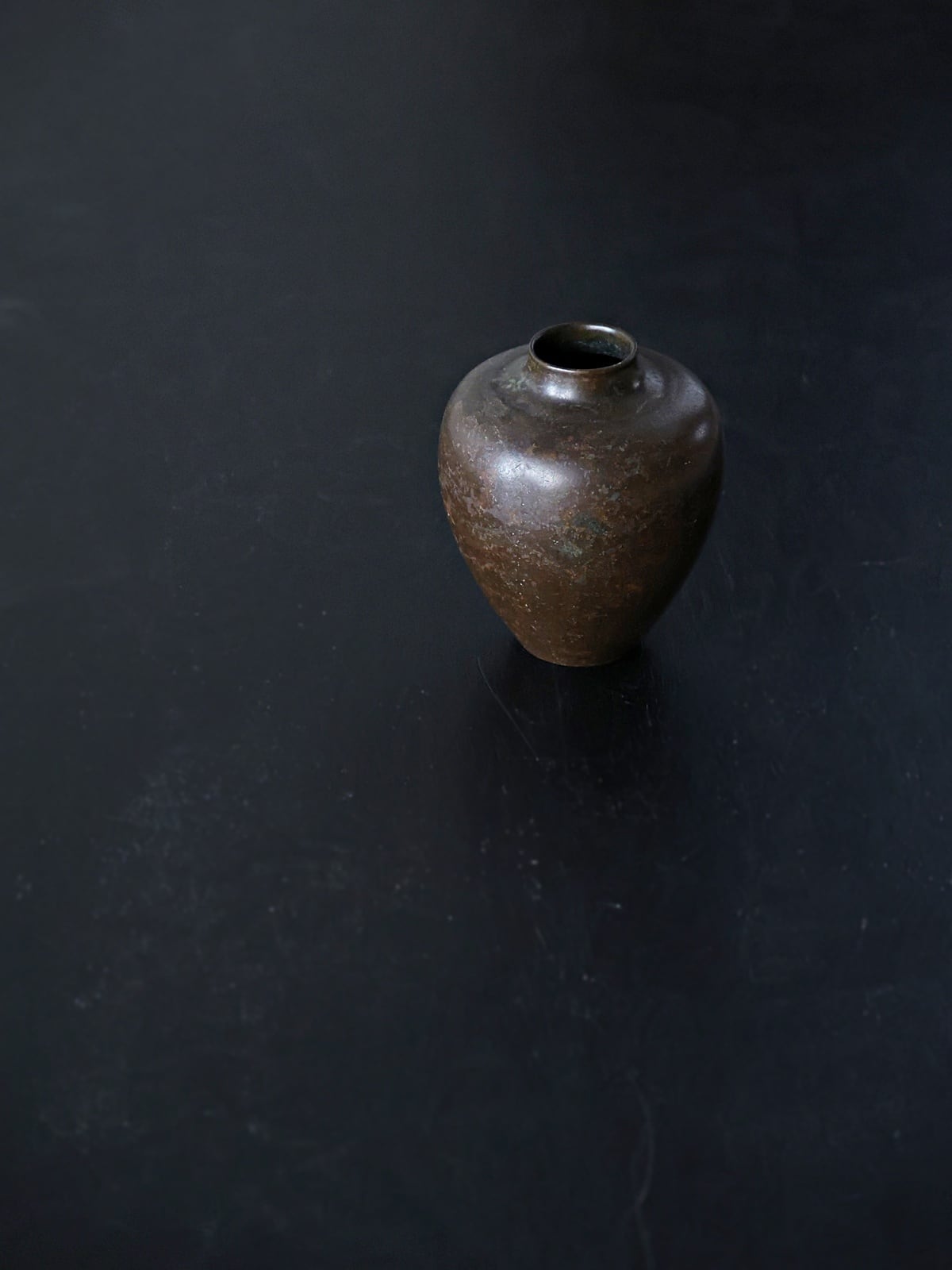 416『草花 人物 六角 面取壺』　/骨董品 古美術 古道具 アンティーク 器 ・ 壺 | アルドマ 古道具・古家具・アンティーク