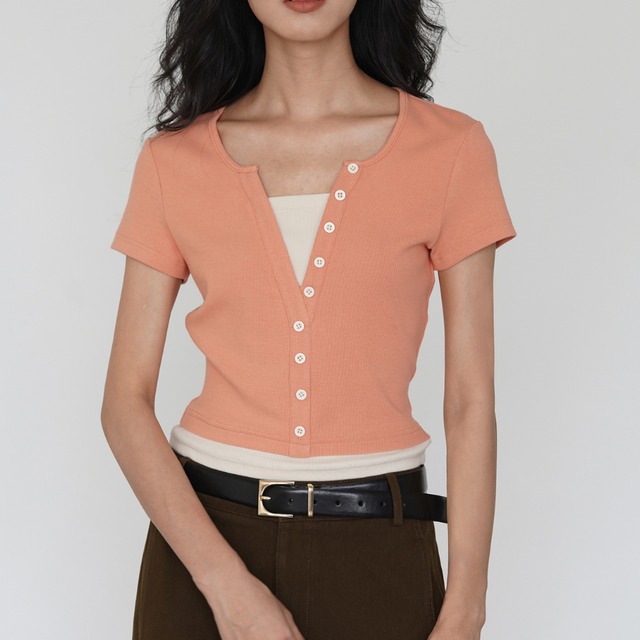 ribbed button layered top L0513
