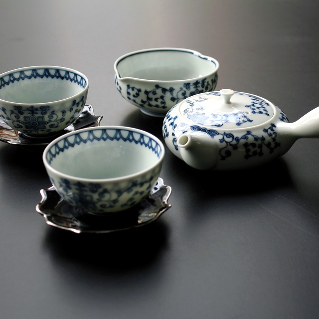 AS 231　平戸松山　花唐草　丸小煎茶