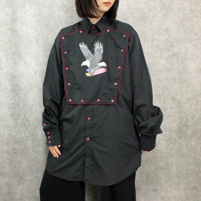 鷹 black & red design cavalry shirt