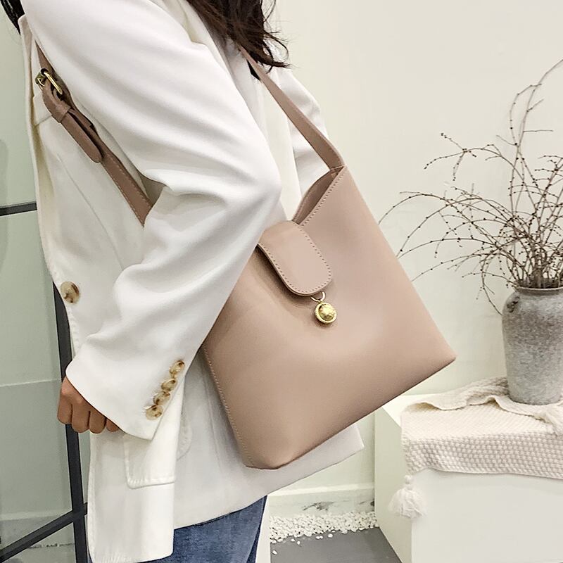 レッドスタイルシングル メッセンジャーバッグ 手作りハンドバック90001126577