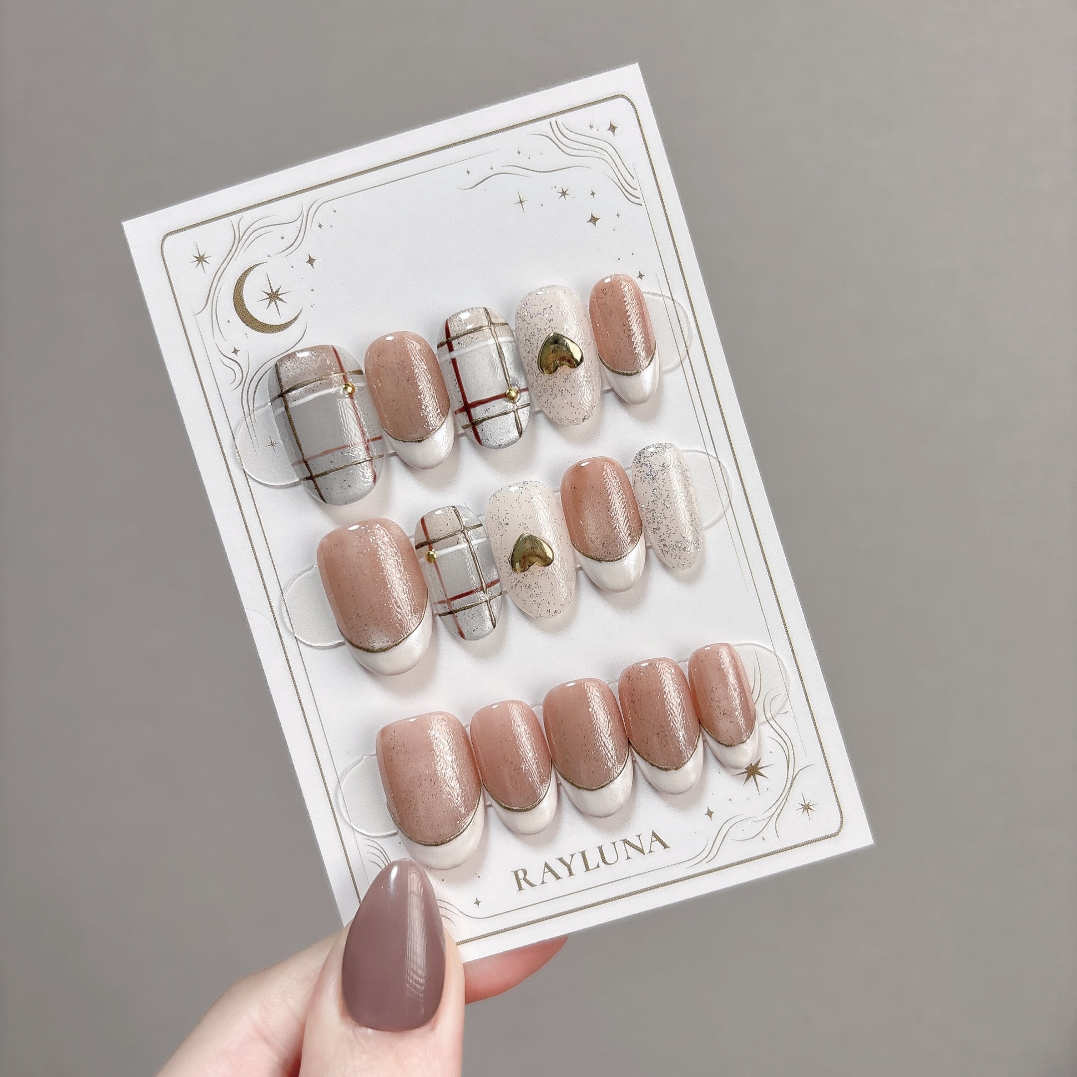 【#745】繰り返し使える【プレミアム】ネイルチップ15枚セット/ミディアム オーバル/XY305