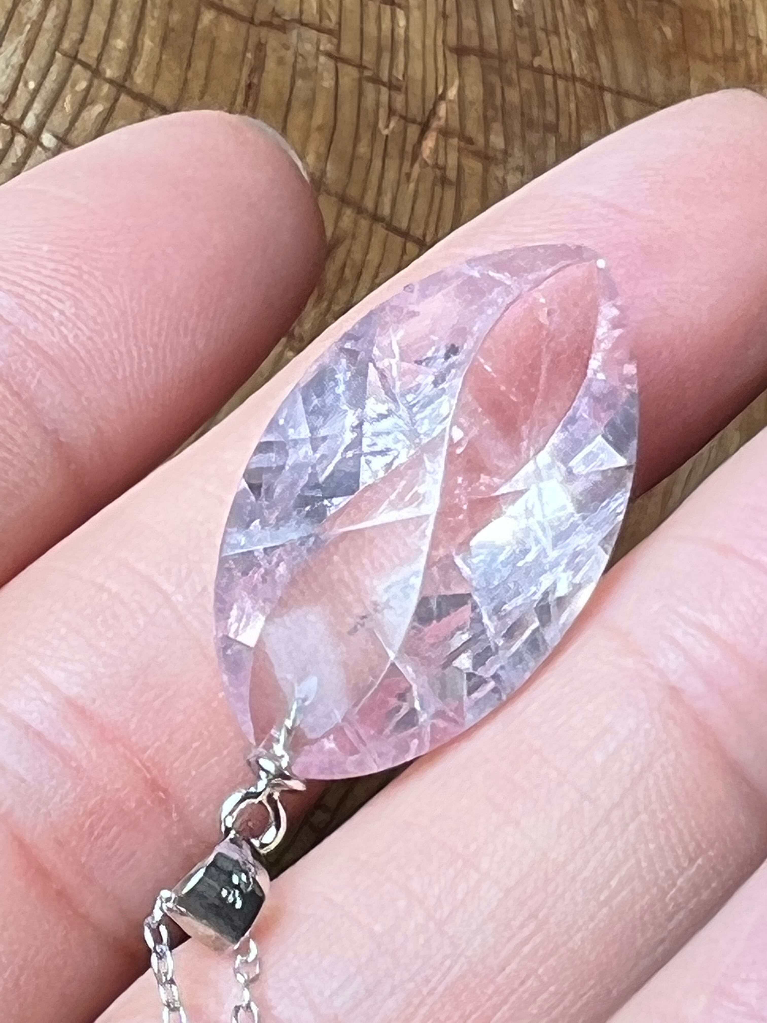 【探していた人はこの人かい?】ローズクォーツ ペンダント