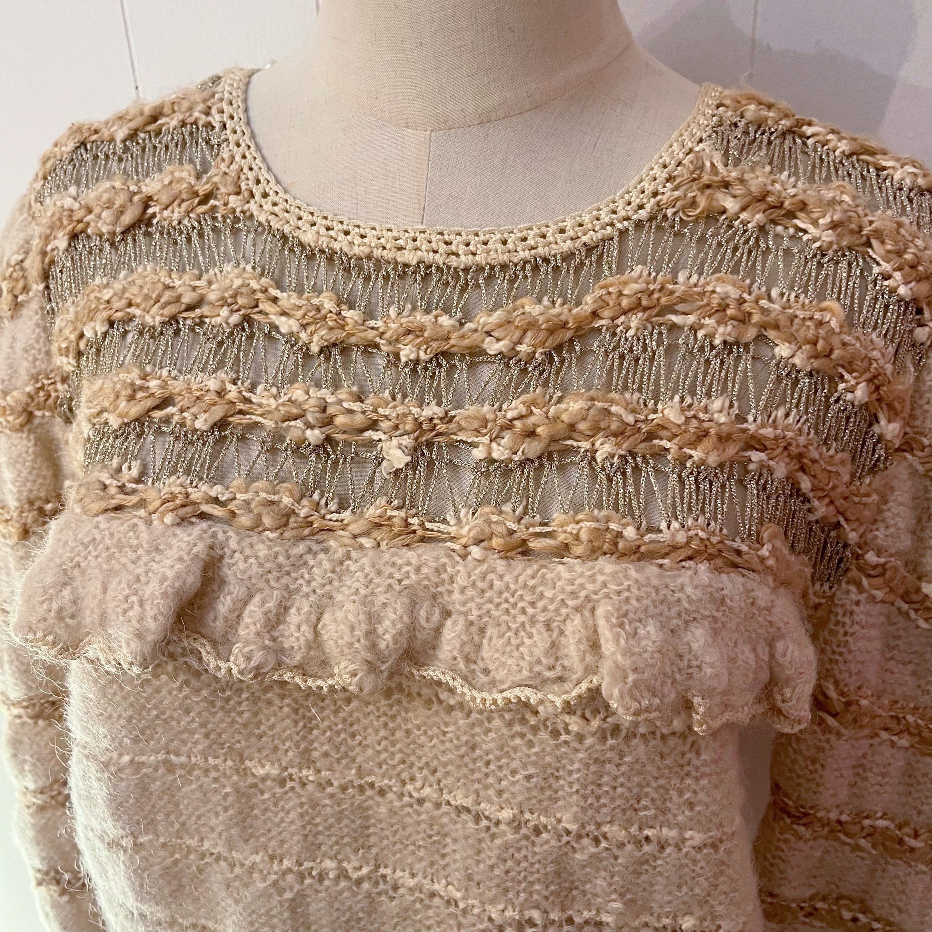 ruffle cuffs gold lame knit