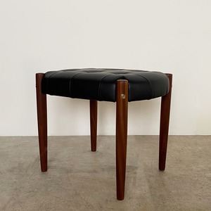 Foot stool / CH110-2