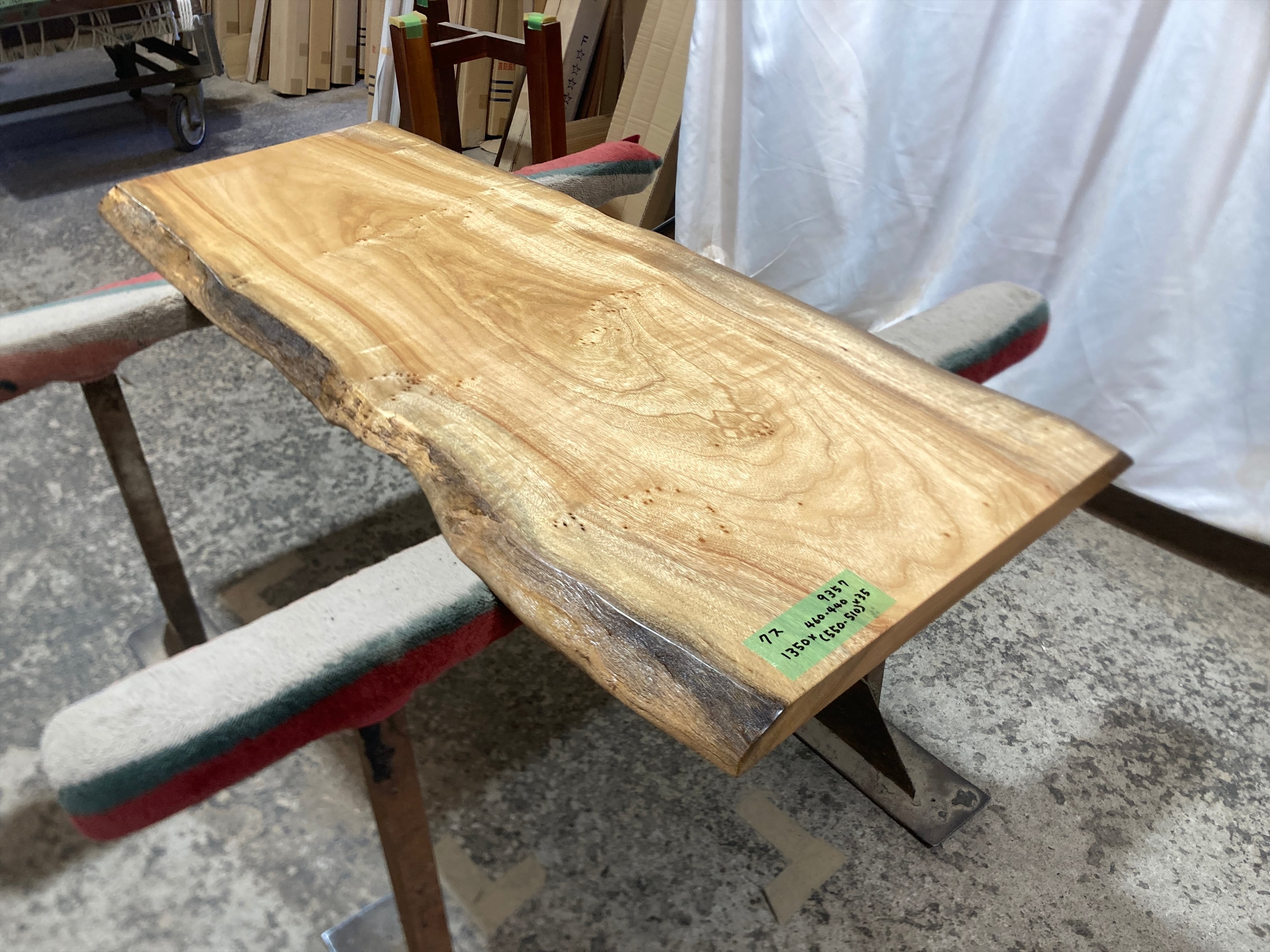 楠（くすのき） | 銘木無垢材一枚板の来宝綜合銘木工業株式会社