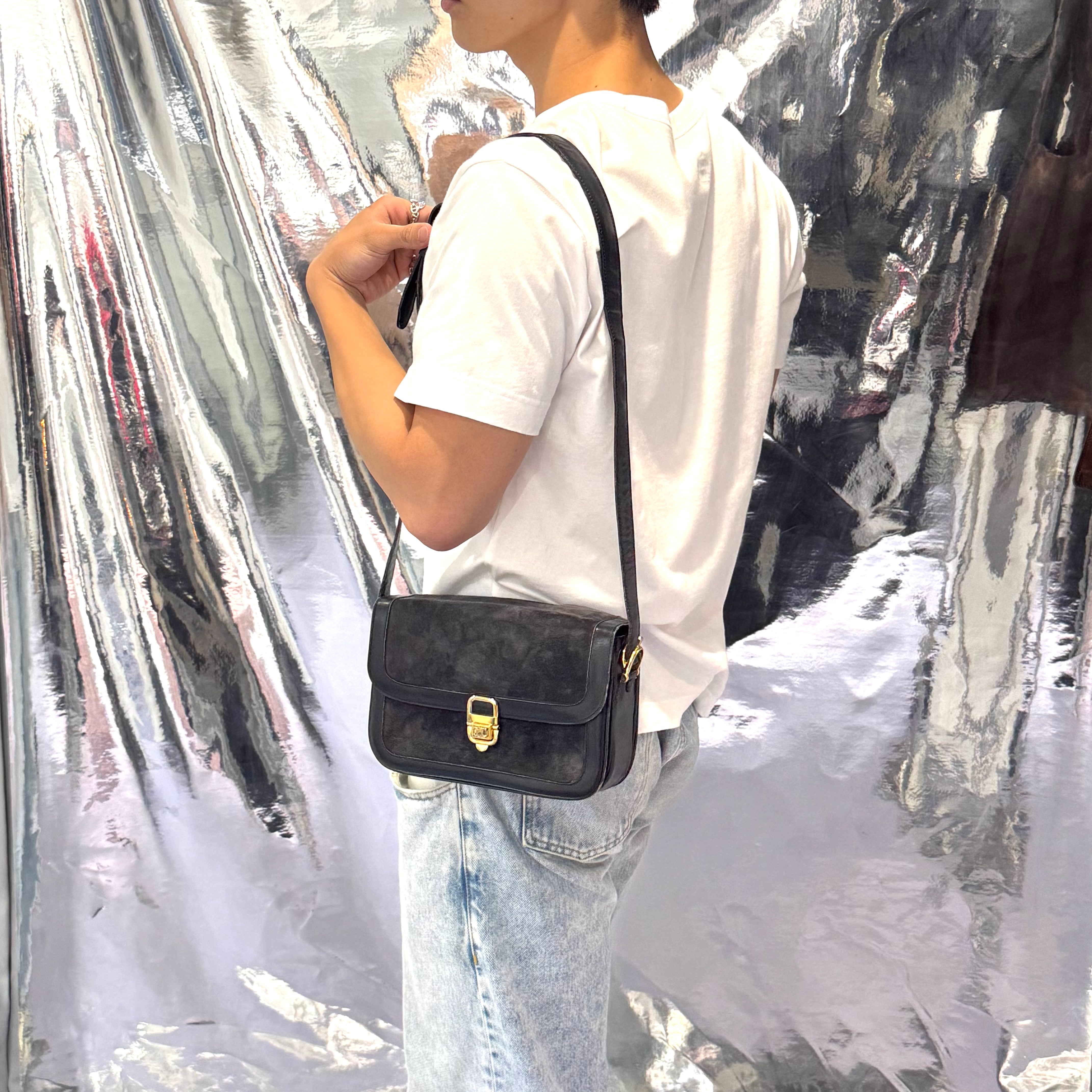 セリーヌ　スエード　ショルダーバッグ CELINE ヴィンテージ スエード ショルダーバッグ ネイビー セリーヌ