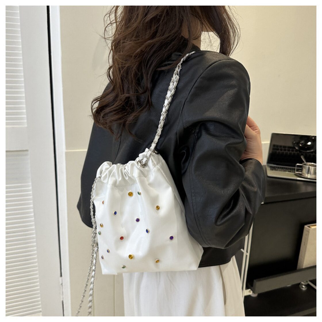 4カラー>リュック ショルダーバッグ シンプル ビジュー カラフル 2WAY 