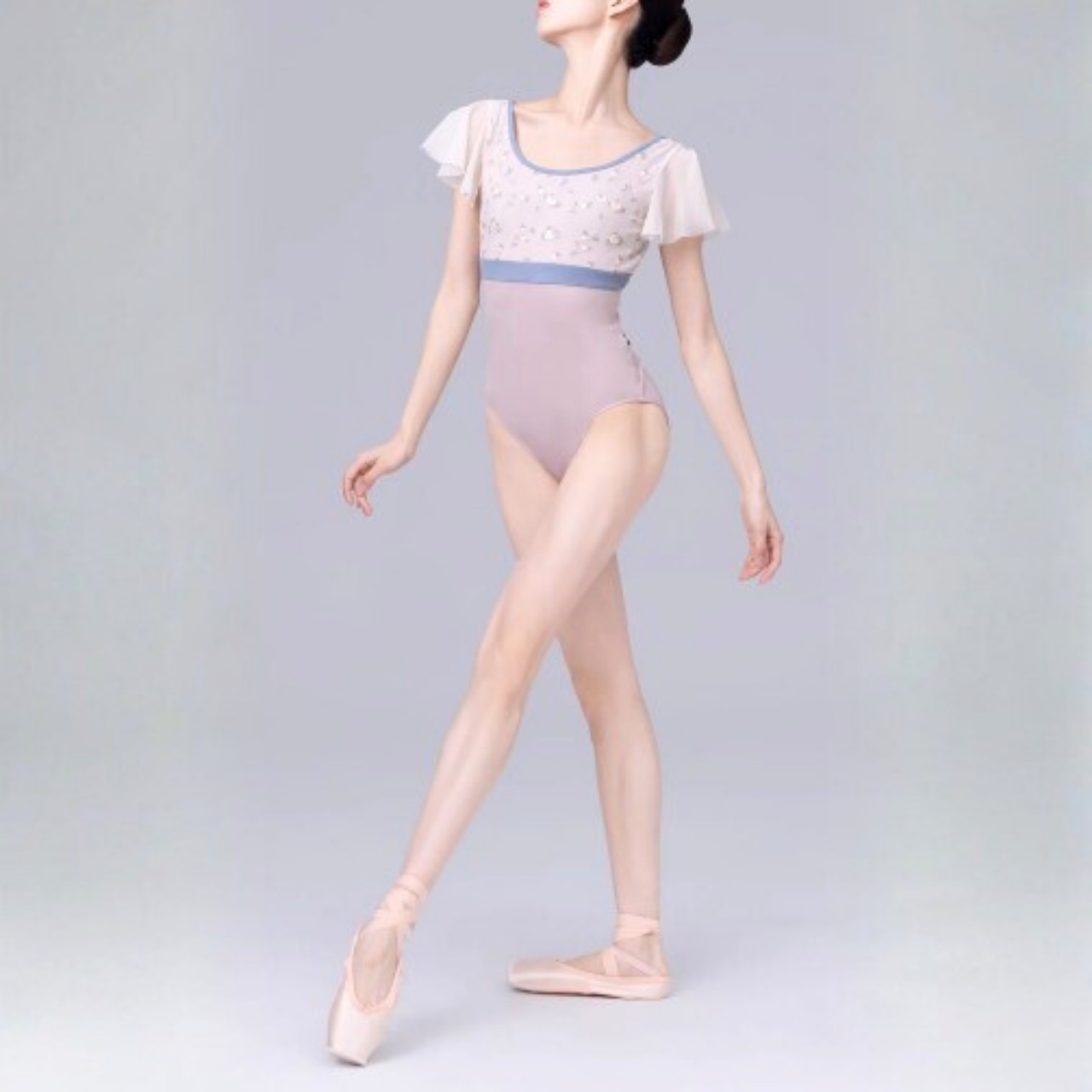 クロップライン 小花レース スリーブレオタード L1332