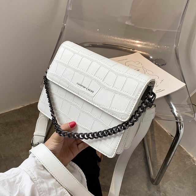 レトロな小さなバッグ女性バッグ2020新しいトレンディなファッションバージョンのシンプルなワンショルダーメッセンジャーバッグテクスチャチェーン小さな正方形のバッグ Tiancai_Wing_Bag5497974