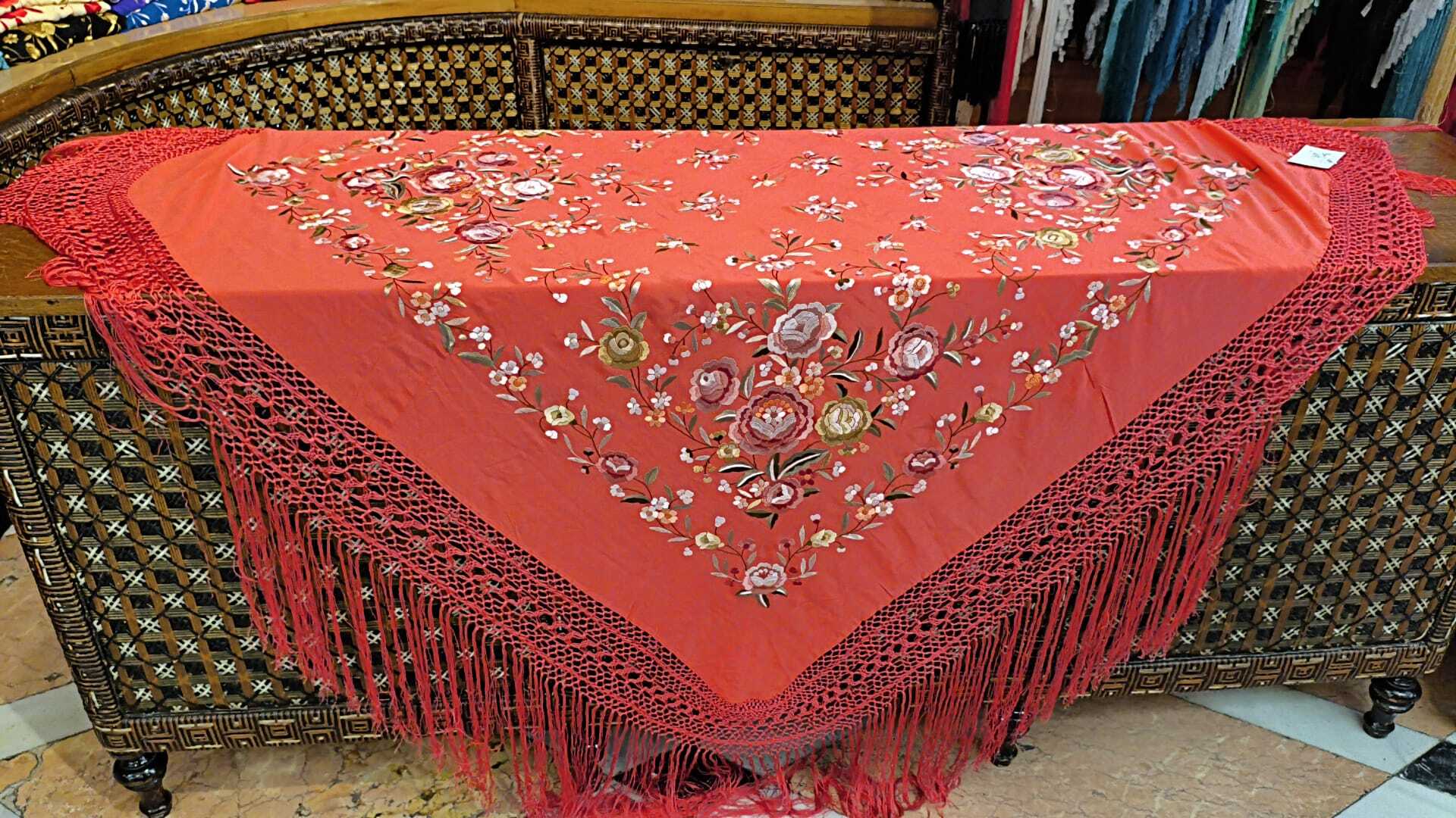 ボルダドスフォロンダ シルクマントン140㎝ 黒x多色刺繍 Ref:10177556