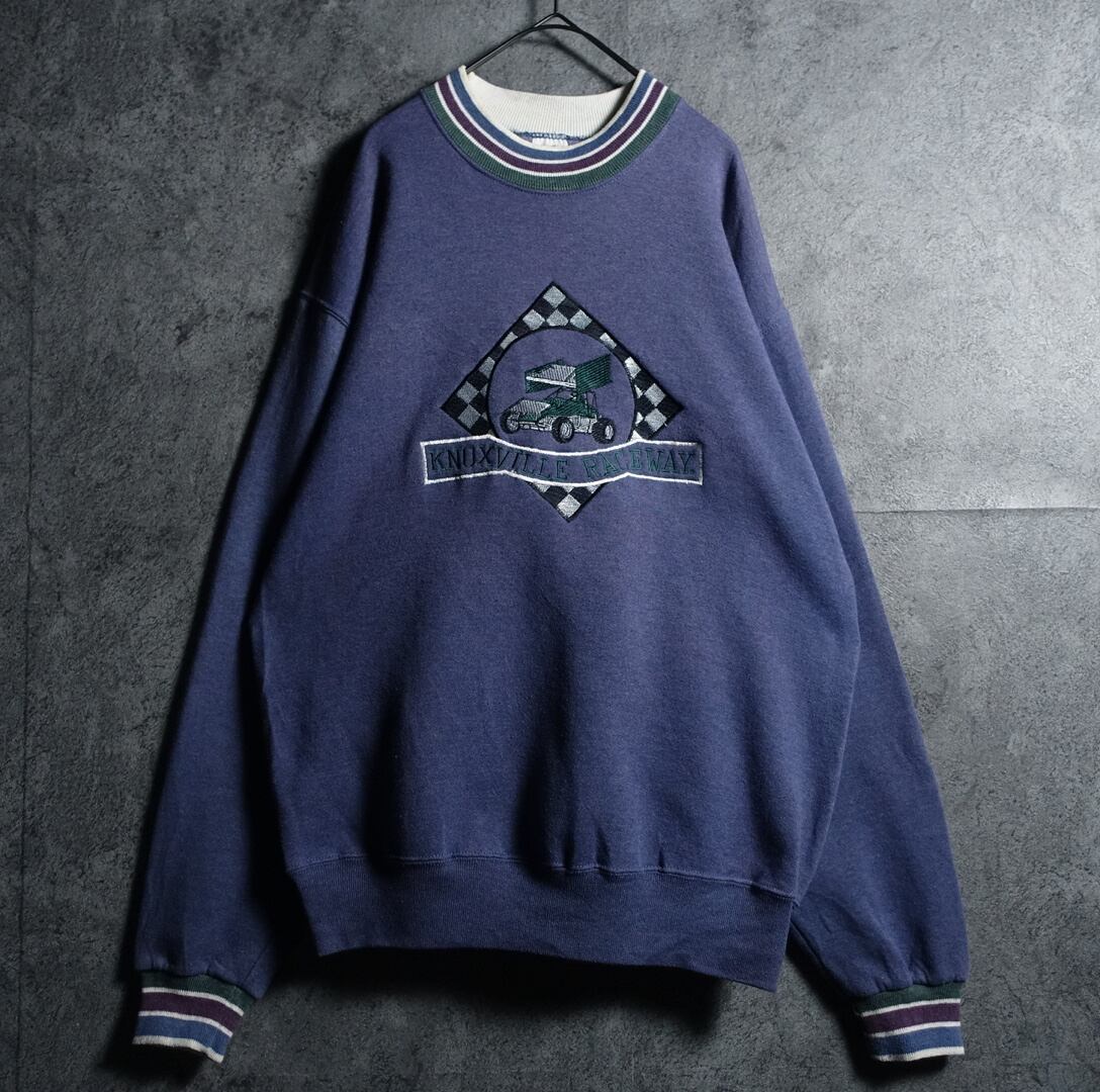 90s “JERZEES” Blue Car Motif Embroidery Design Sweat