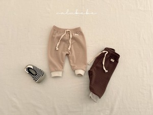 【valu bebe】リラックスジョガーパンツ ライトベージュ 70〜80cm