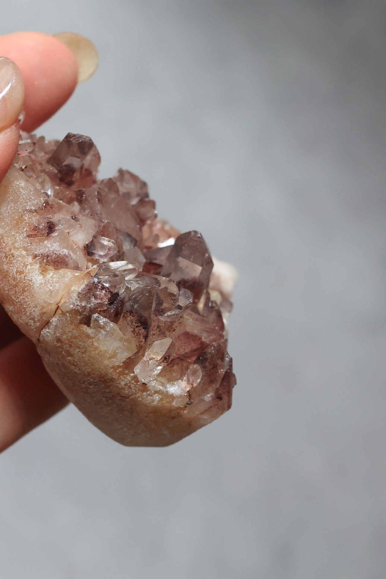 レッドファントムクォーツ クラスター「大地の幻影」Red Phantom Quartz Cluster ◇ 天然石・鉱物・パワーストーン・原石 | st00394