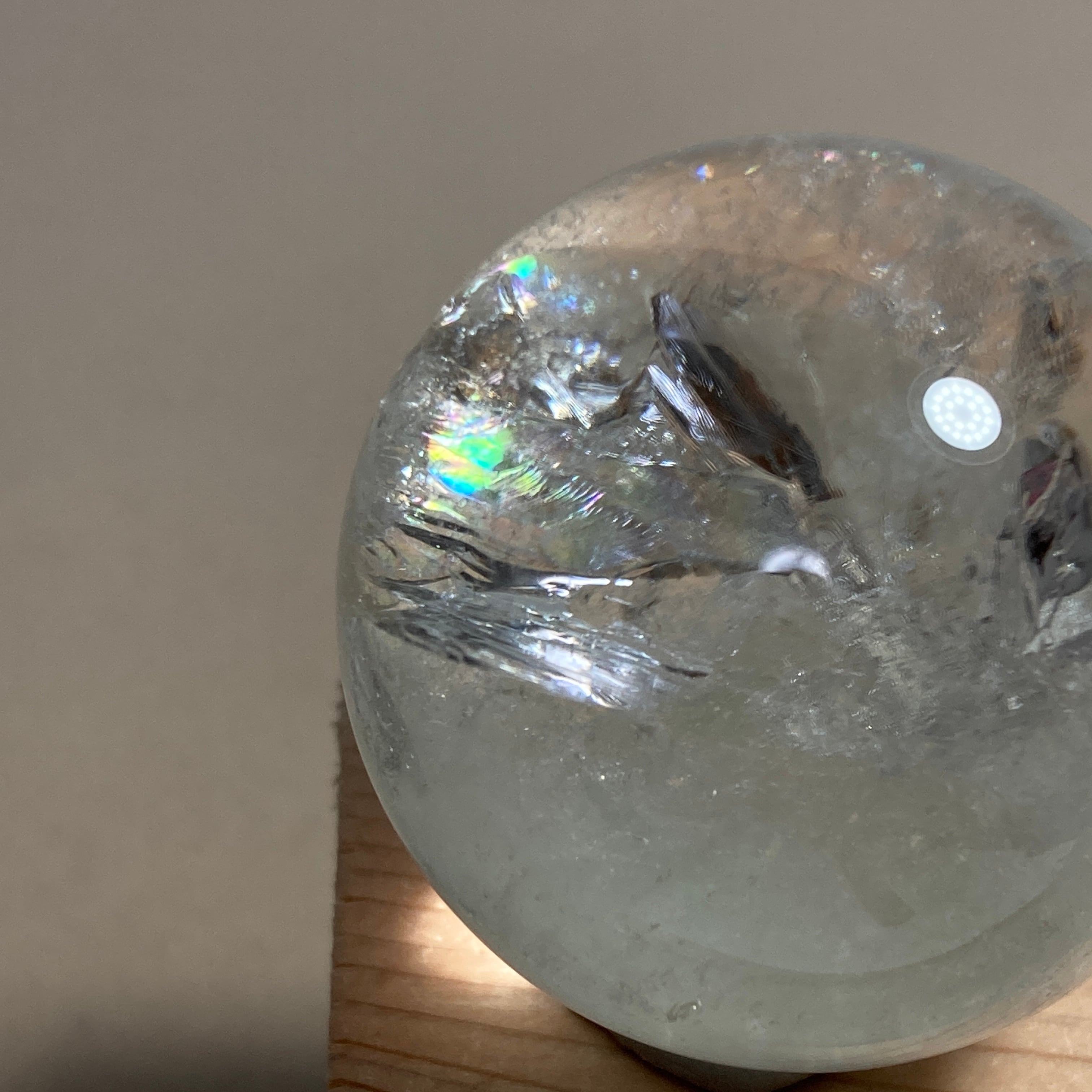 アイリスクォーツスフィア 89g φ40天然クラック水晶丸玉 天然石置き石