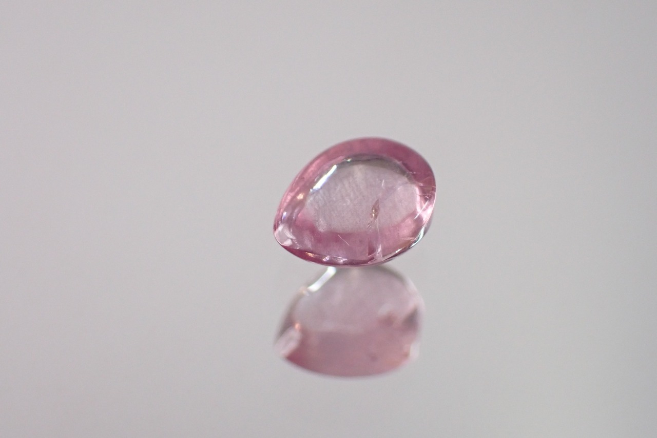 ピンクスピネル　タンザニア産　0.70ct　[C4‐961]