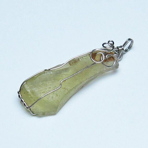 リビアングラス ペンダント 一点物 メール便可 112-13855