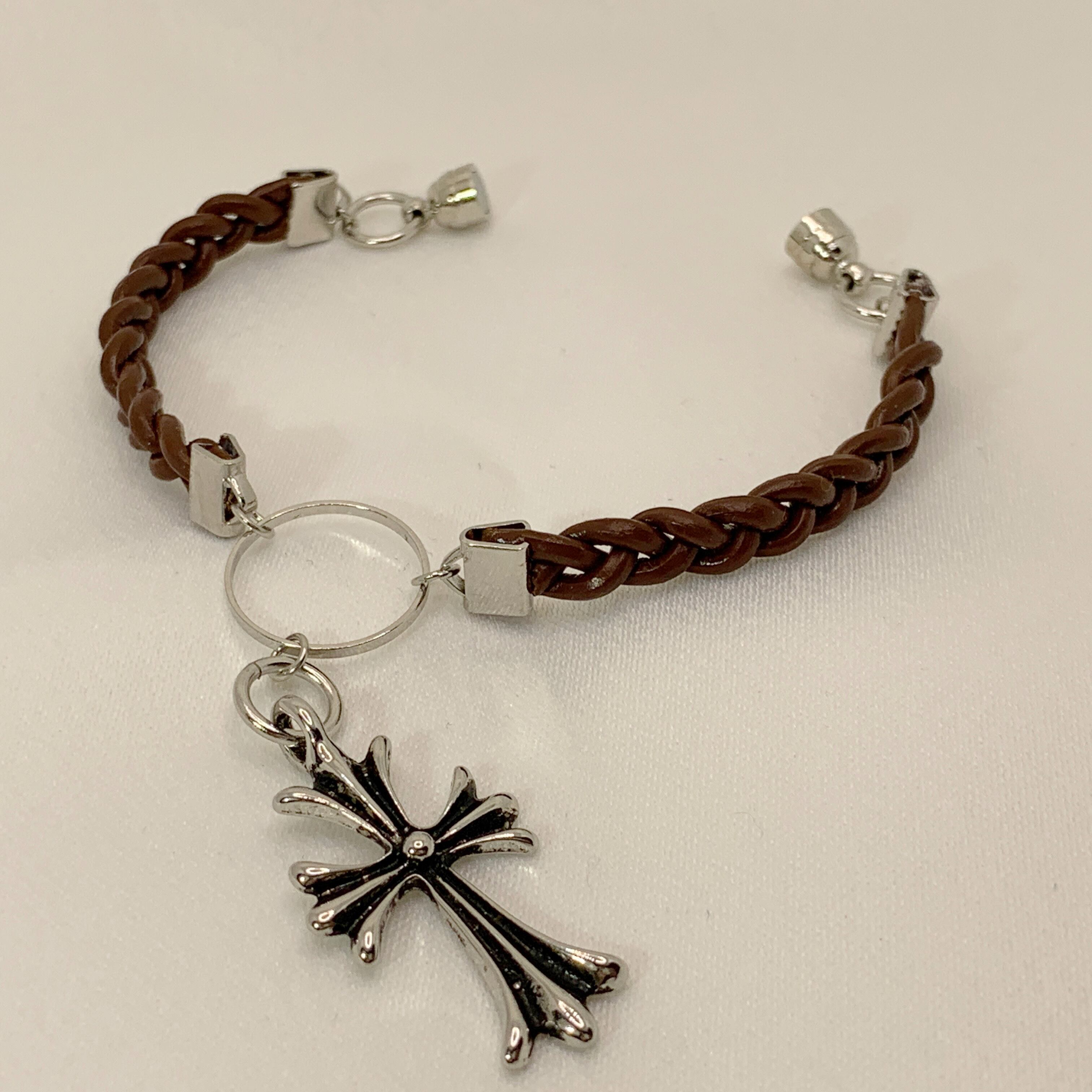 クロスチャームチャーム 編みブレスレット