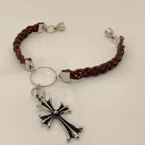 クロスチャームチャーム 編みブレスレット