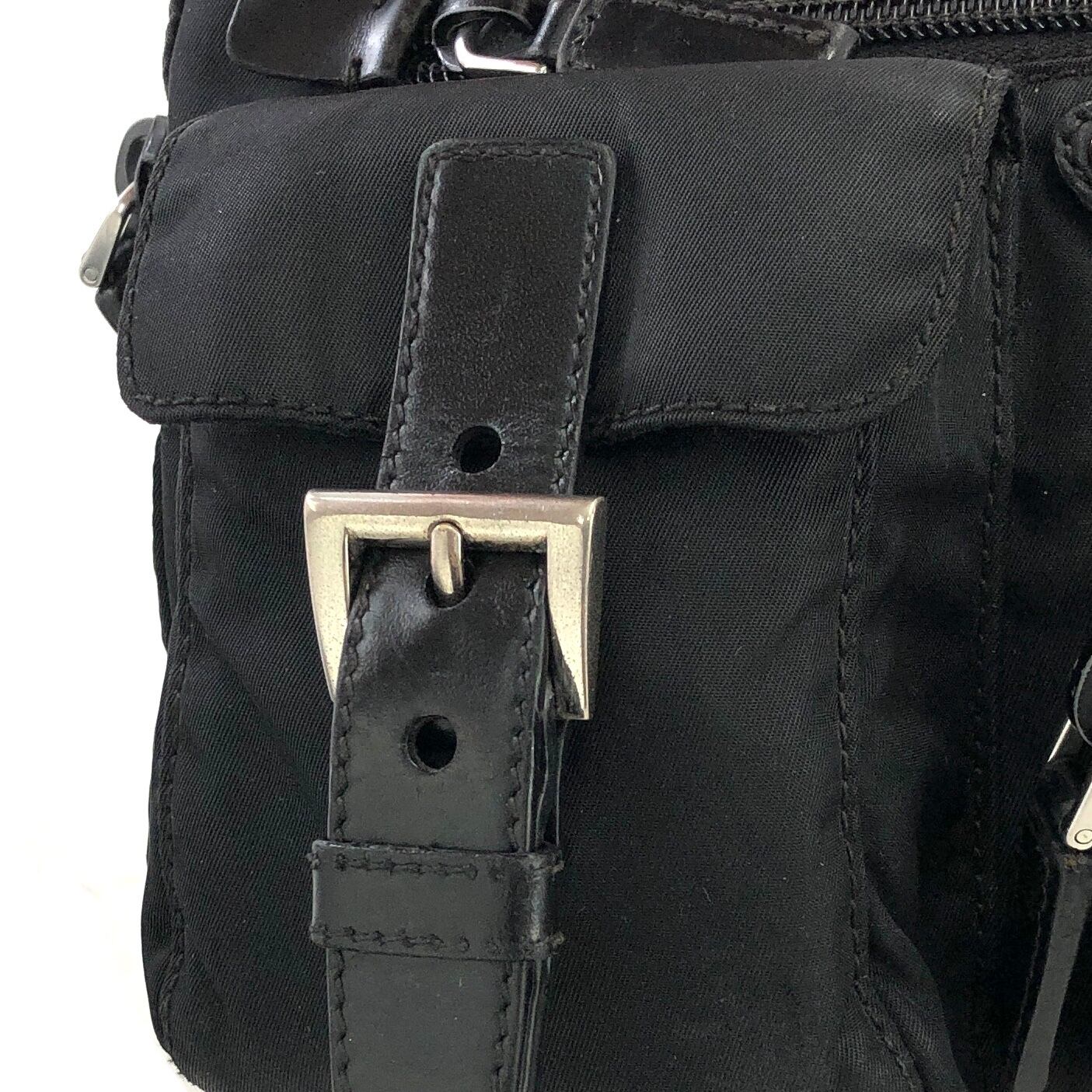 PRADA プラダ トライアングルロゴ ナイロン レザー ボディバッグ