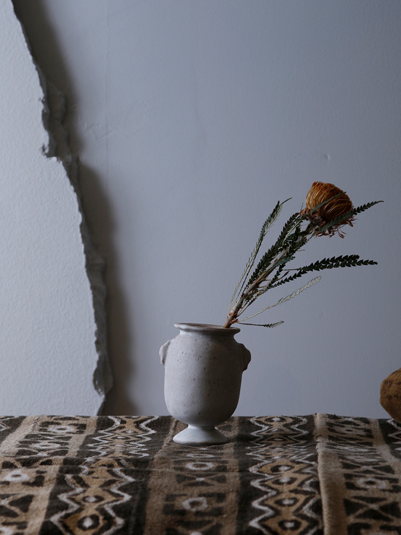 Chariotte Mcleish Ceramics / no.6 Naqeda