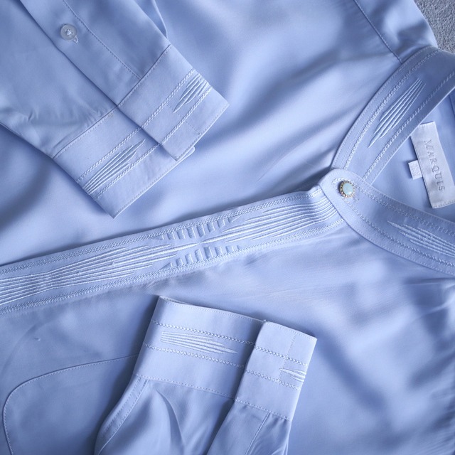 "刺繍" fly-front minimal design band collar ice blue shirt