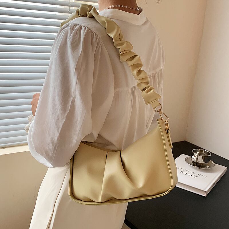 サマーレッドシングルチェーン 夏物 クロスボディ Tiancai_Wing_Bag54565739611