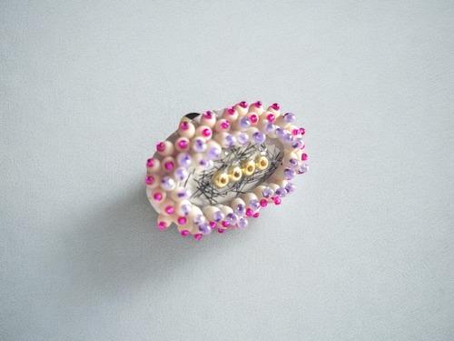 アリンコ　面長なもじゃ花リング