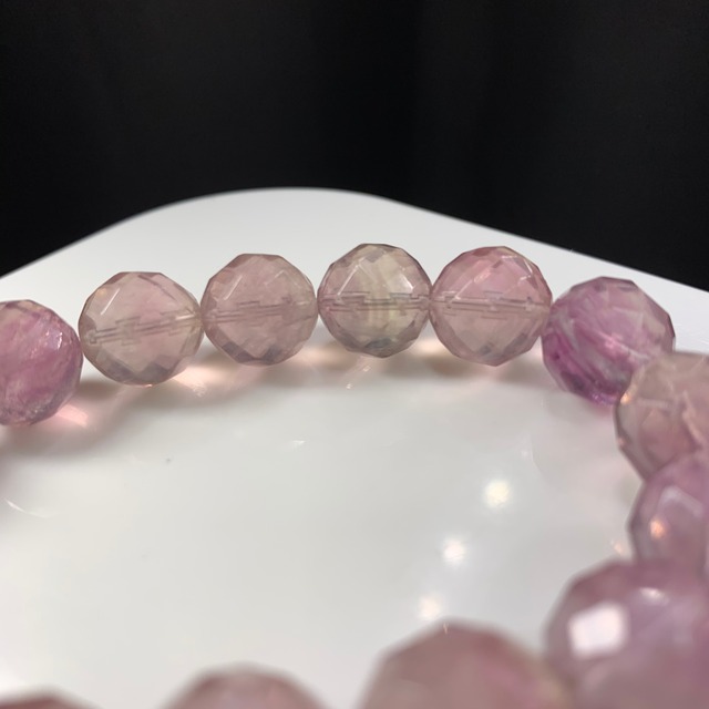 b203パープル系フローライトカットブレスレット
