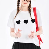 ブラックハート ラウンドネックホワイトTシャツ i0361