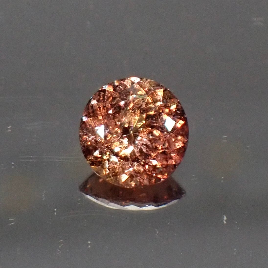 【Bright Brilliant Cut™️ “160 Facets” 】蓮の余光、夕の香り 0.75ct 天然 パパラチァサファイア DGL鑑別書付属