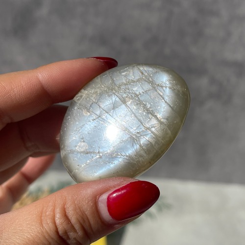 【インド産 ホワイトムーン】パームストーン｜握り石 ② 鉱物 天然石 パワーストーン