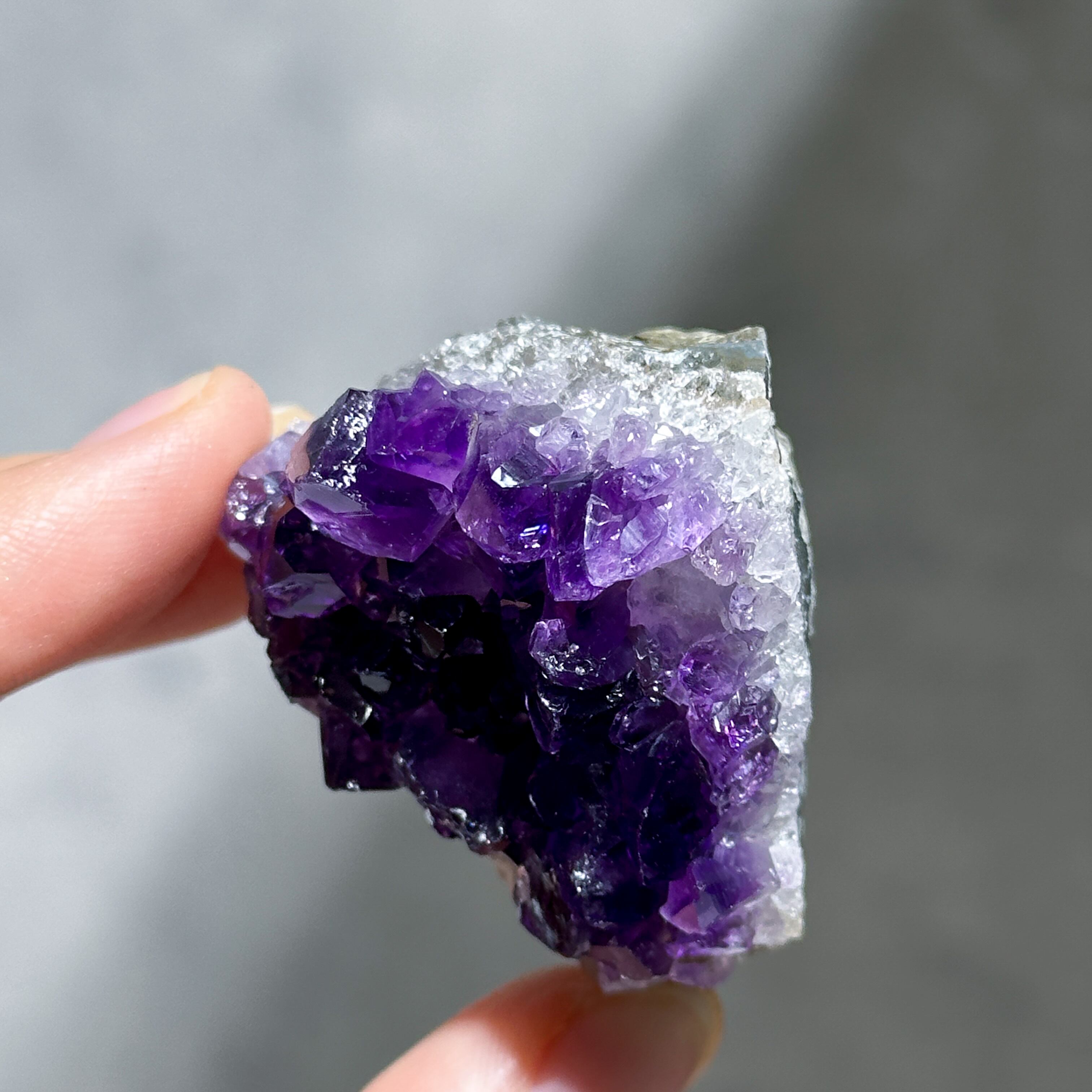 M1527☆アメジストクラスター841g☆ウルグアイ産☆天然石　原石 ウルグアイ産アメジストクラスター 970g 天然石販売 名取