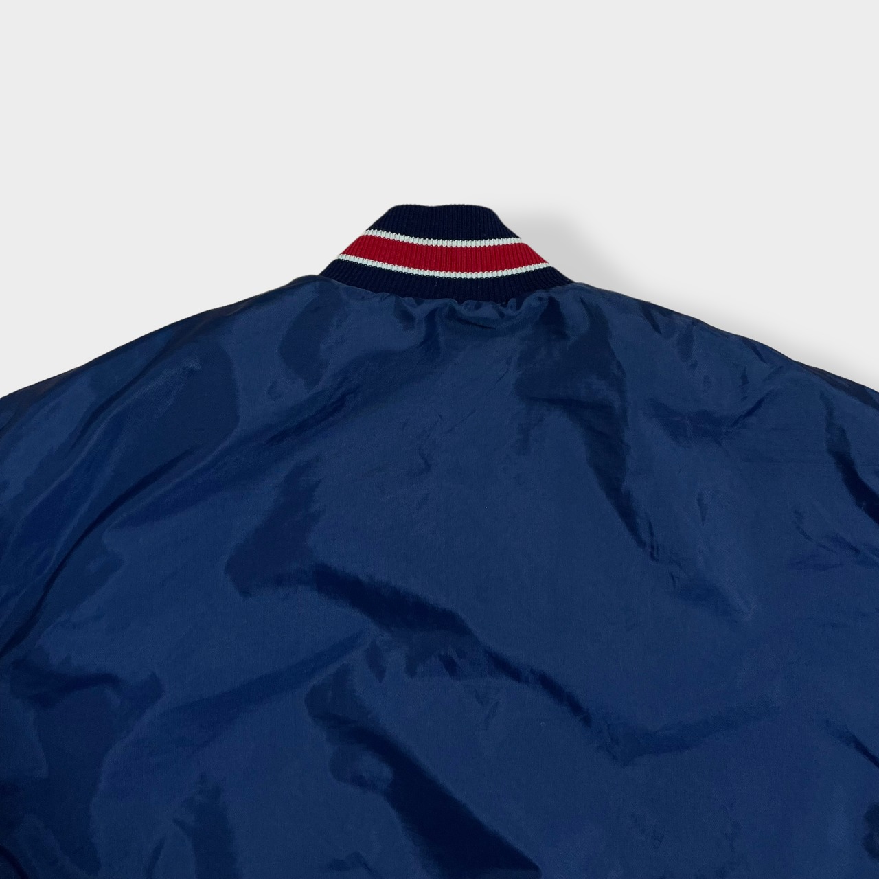 【DeLONG】90s USA製 企業系 企業ロゴ スタジャン マクドナルド MacDonald Meat Company アンガスビーフ ナイロン 刺繍ロゴ ワンポイント 裏地キルティング L ラインリブ US古着