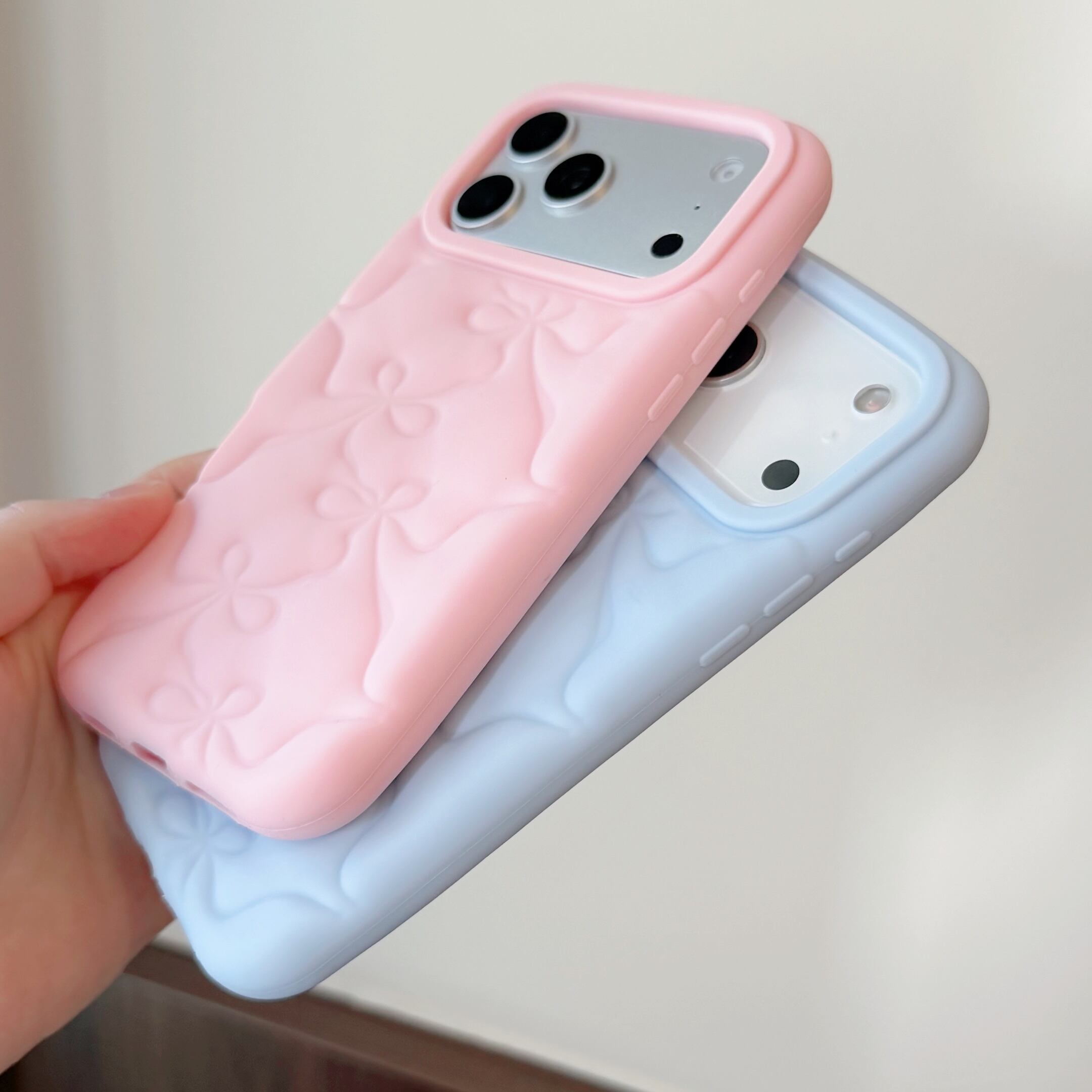 ぷっくりリボン iPhone 18 17 16 15 14 13 ケース 可愛い シリコン
