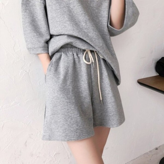 夏 セットアップ レディース 韓国 ファッション Tシャツ 半袖 レディース ハーフパンツ 上下セット 夏服 Rレディース 韓国セットアップ グレー ホワイト Vestito