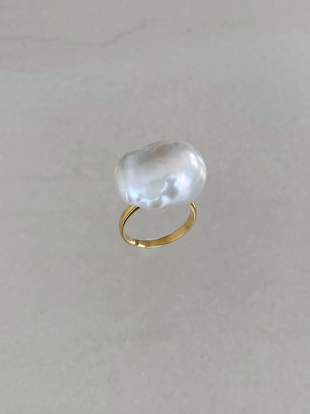 oyster baroque pearl ring