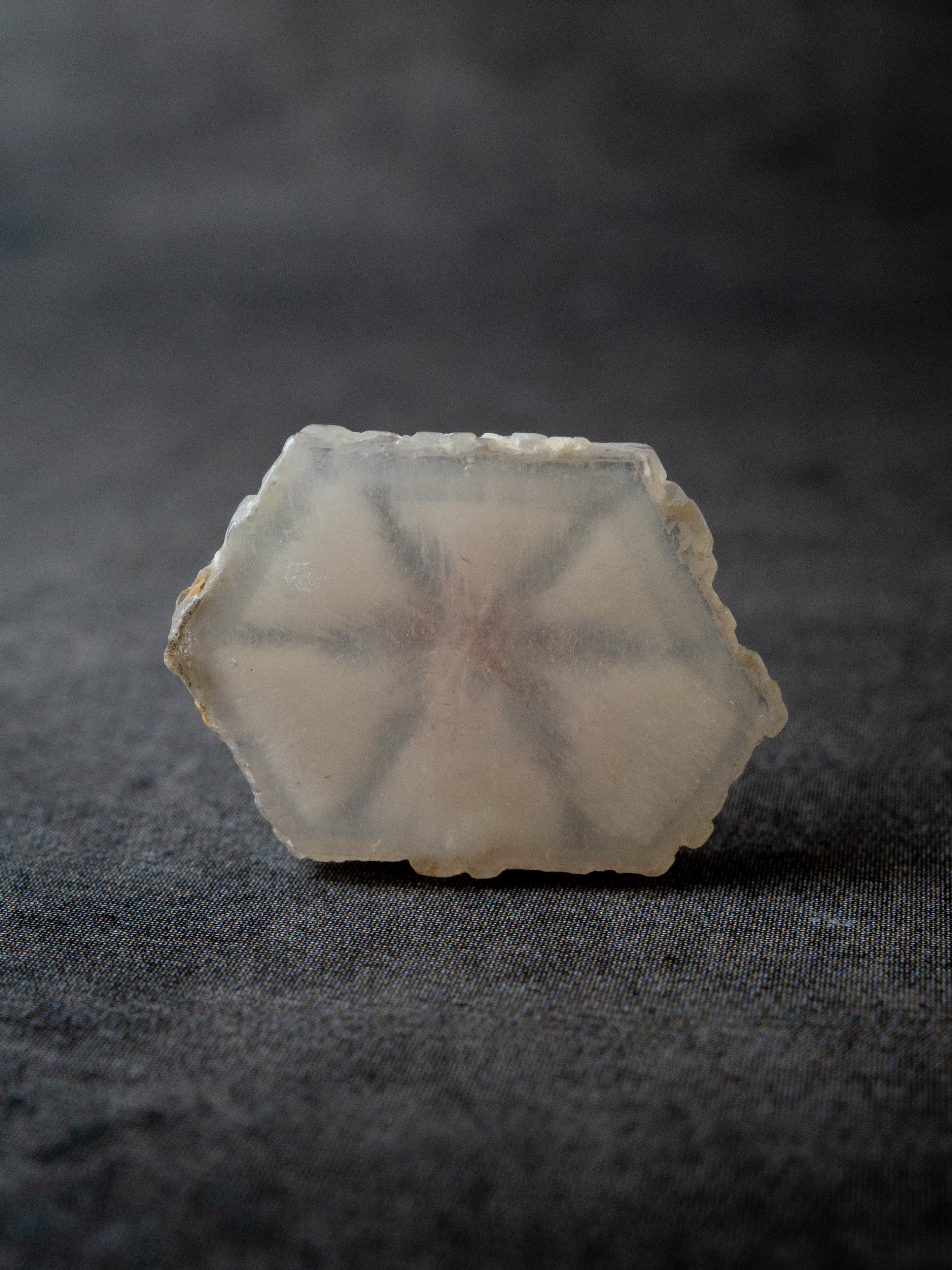 トラピッチェクォーツ - b01