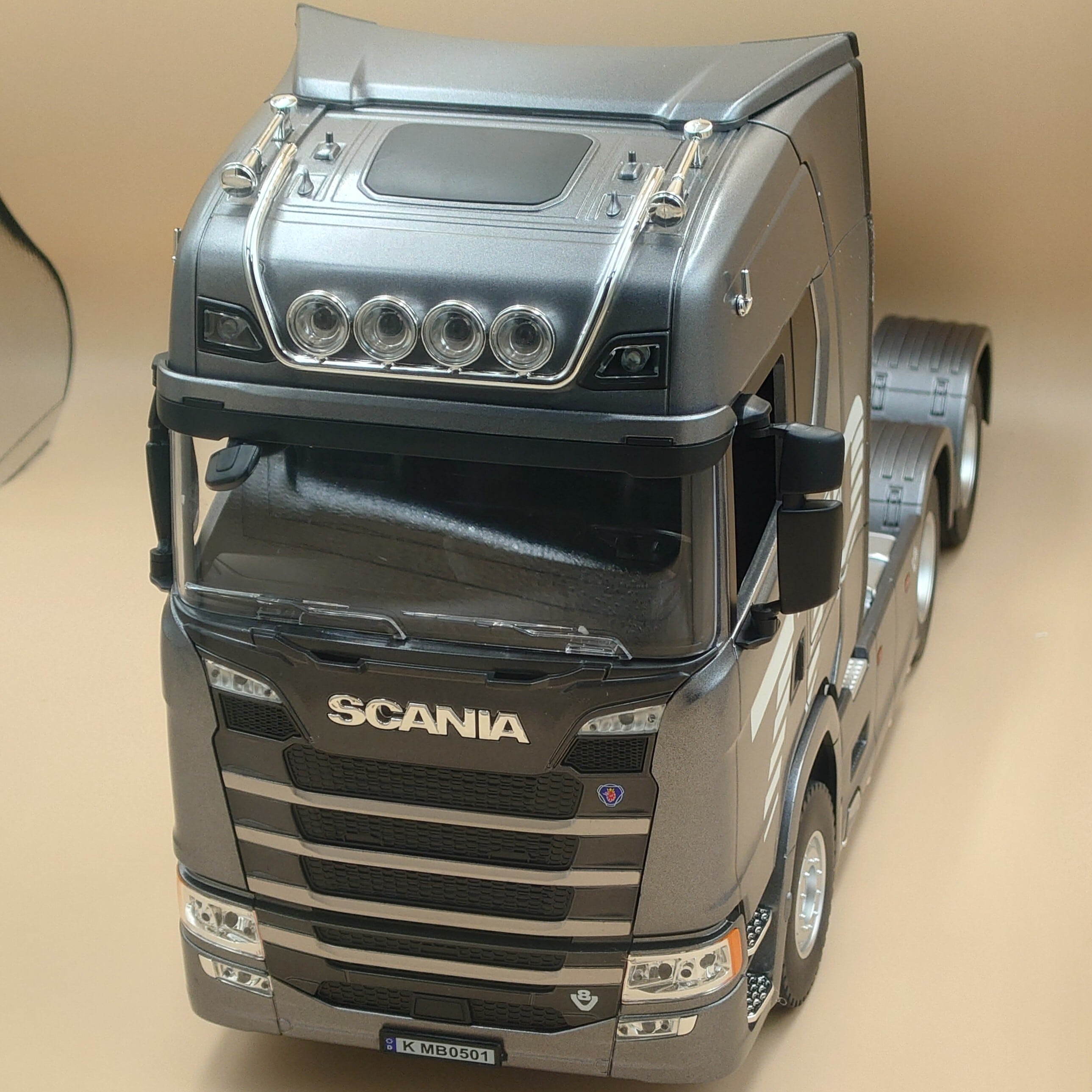 1/18 スカニア SKANIA770S シルバー ラジコン大型トラック トレーラー