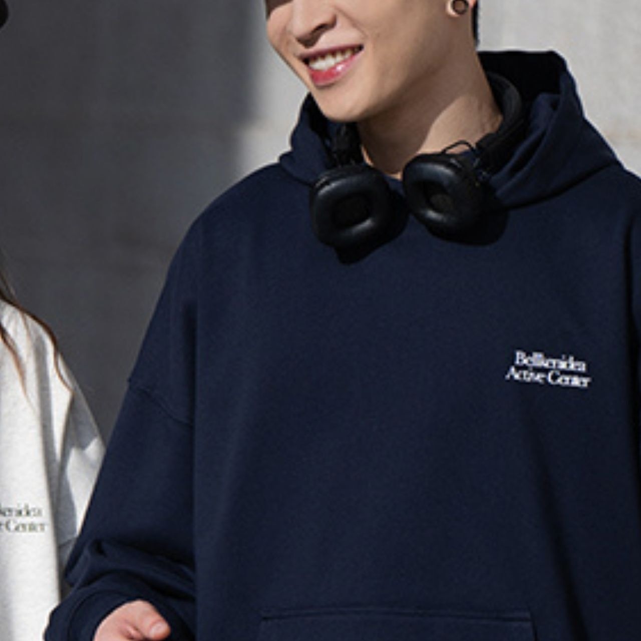 シンプルロゴベーシックフーディー　1019