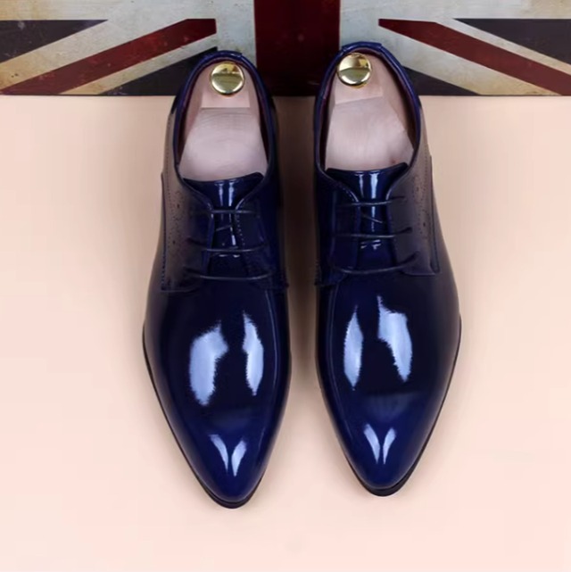 ポインテッドトゥ　ブローグ　ドレスアップシューズ　3カラー　LB0946