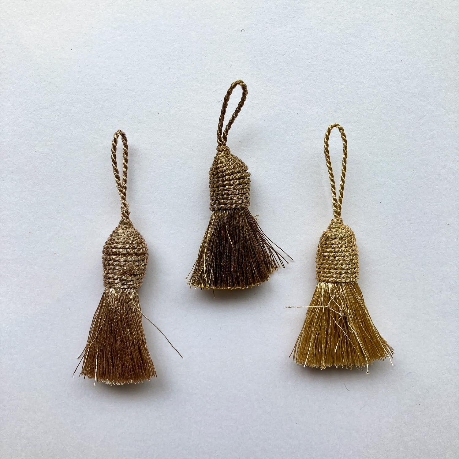 最終入荷〉インドミニタッセルチャーム | Dua-アクセサリーパーツショップ