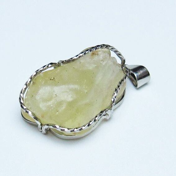 リビアングラス ペンダント 一点物 おまかせ便 112-13893