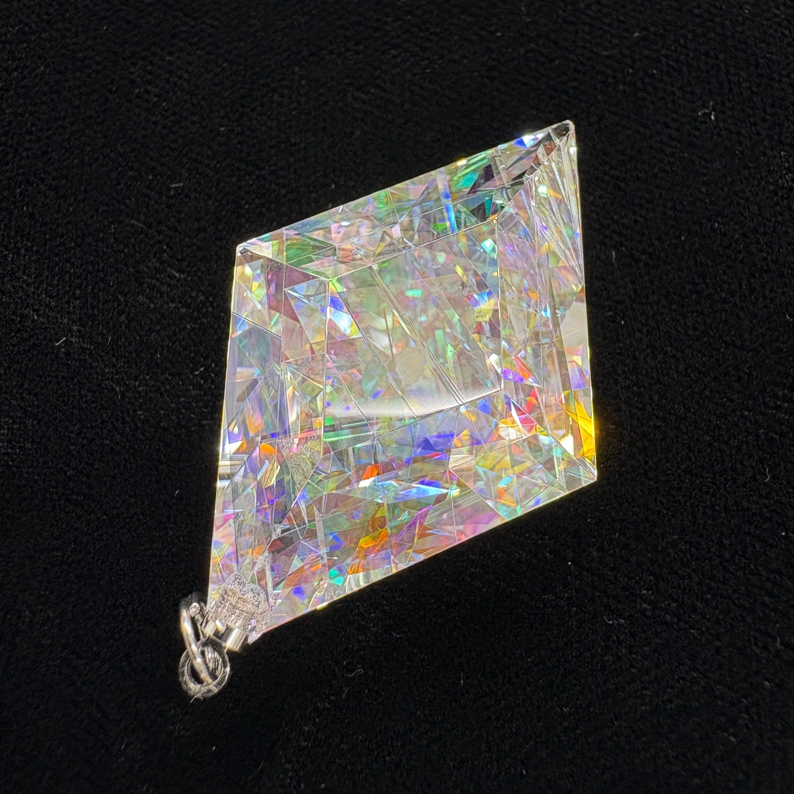 ムーンボウ(ひし形)モナジー工房/ガラスペンダント/アクセサリー ムーンボウタイプ ゴールドムーン ひし形ペンダント MB-350 | ガラス