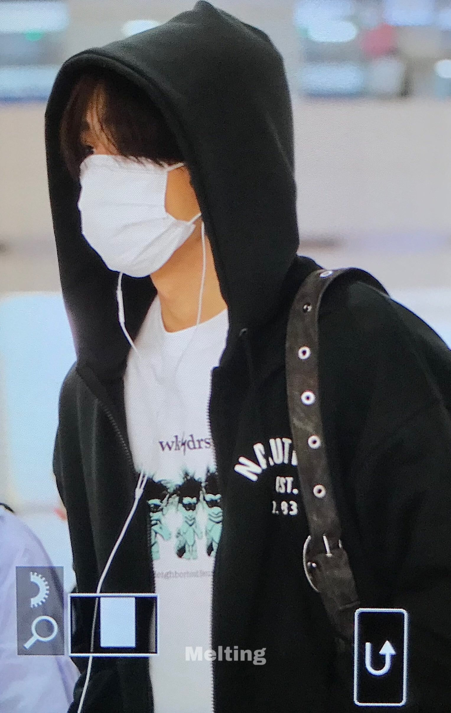 ☆THE BOYZ ソヌ 着用！！【WKNDRS】THIEVES T-SHIRT (WHITE