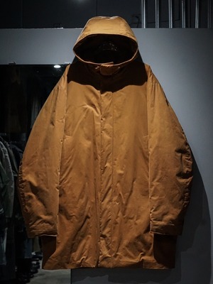 【add (c) vintage】"HUGO BOSS" Vintage Loose Padded Jacket