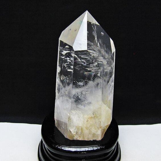 水晶 六角柱 水晶 ポイント 原石 置物 台座付属 一点物 152-4595