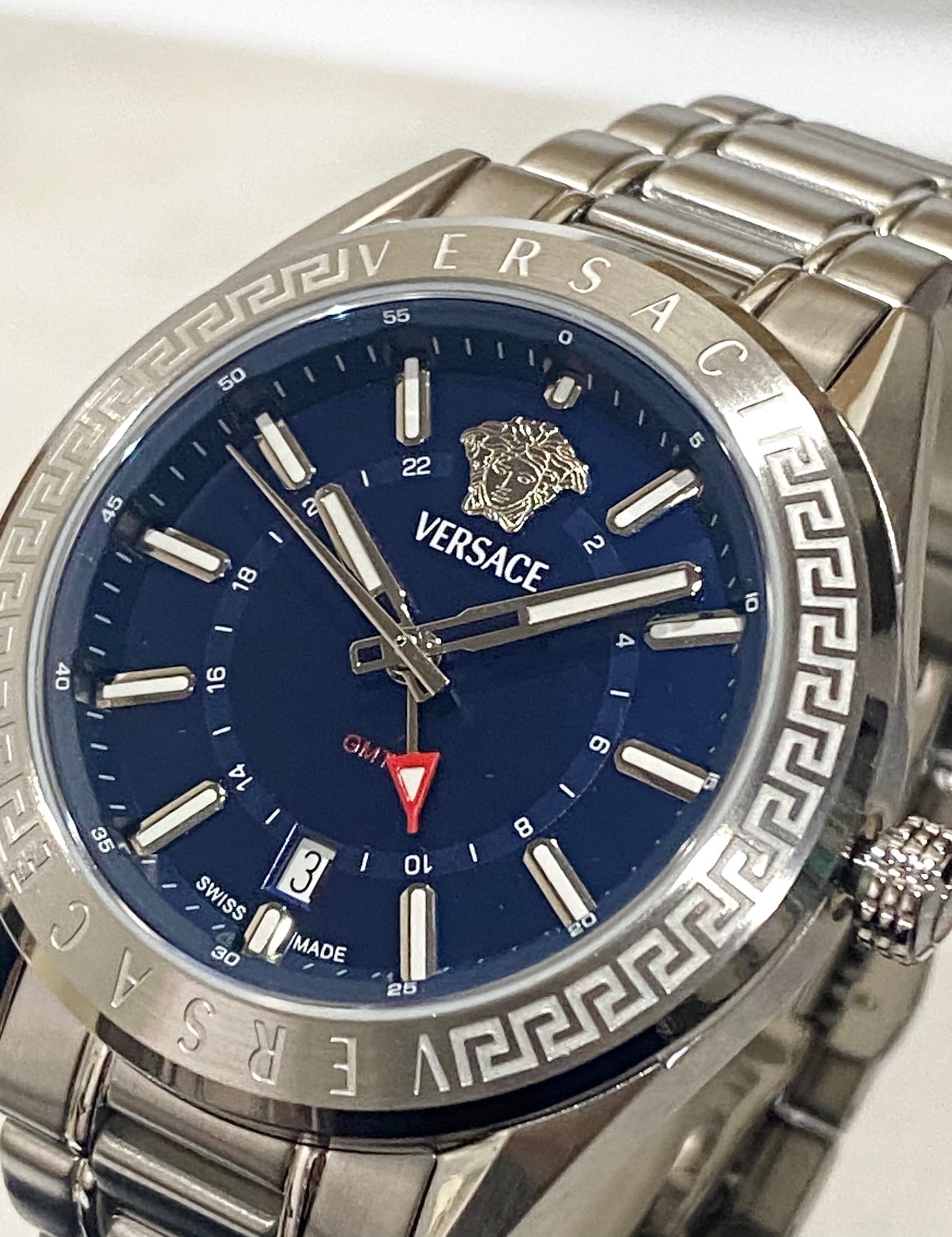 VERSACE ヴェルサーチェ メンズ 腕時計 VEAFA0424 V コード V-CODE